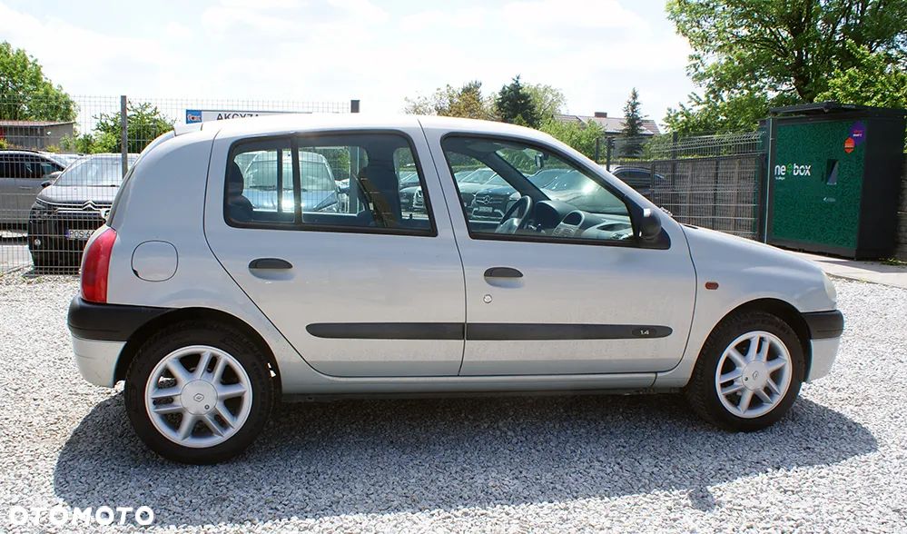 Renault Clio 1.4 RT - 6