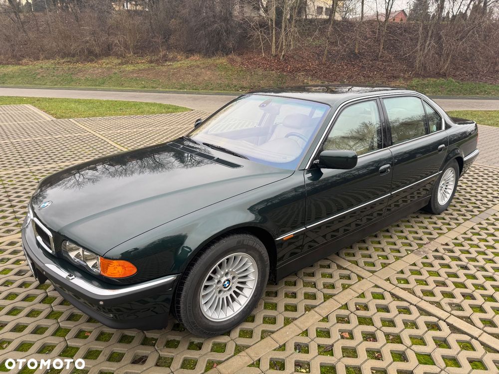 BMW Seria 7 750iL - 3