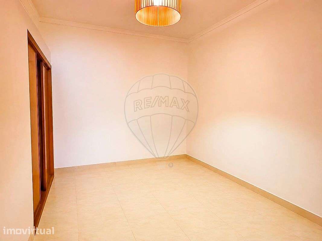 Moradia T2 para venda - Grande imagem: 2/12