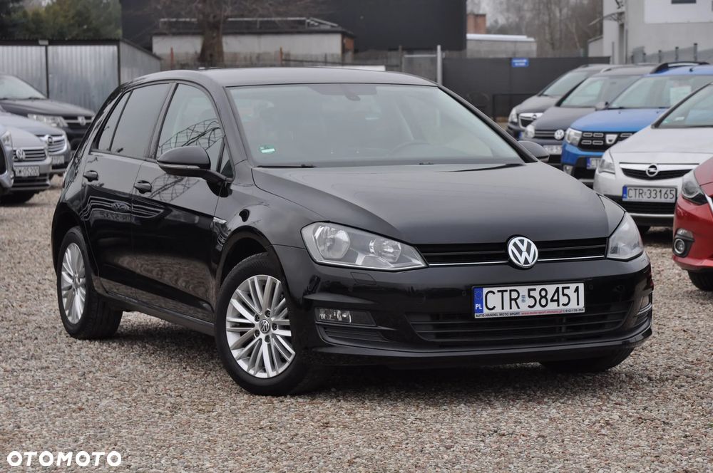 Volkswagen Golf - 1