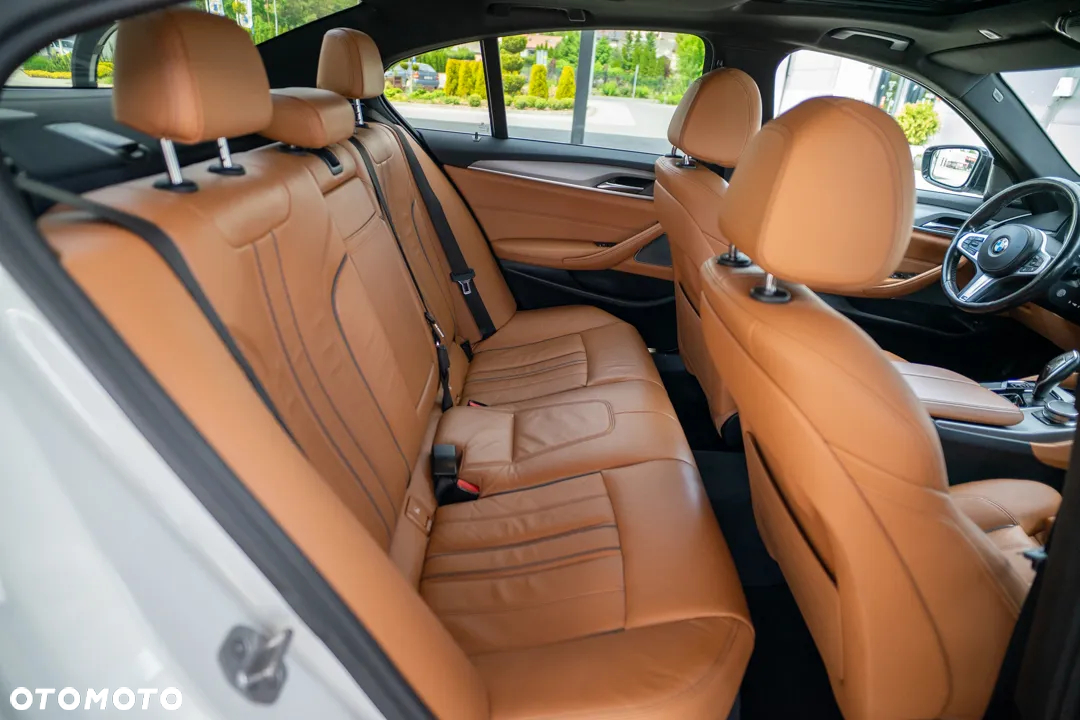 BMW Seria 5 530d xDrive M Sport sport - 25