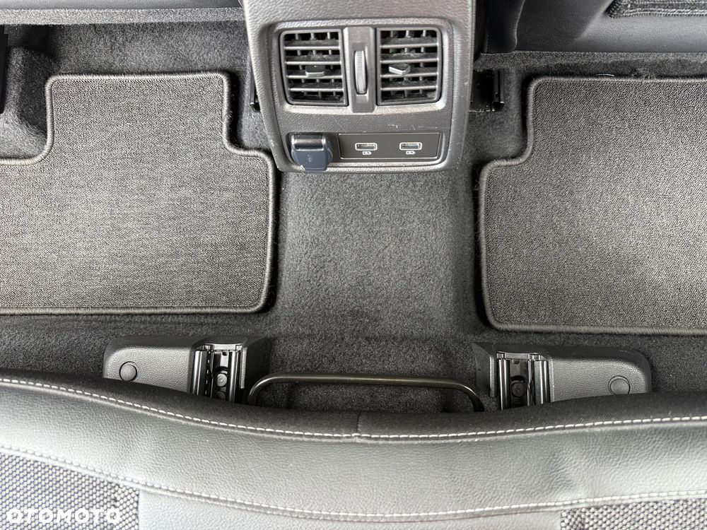 Renault Captur - 22