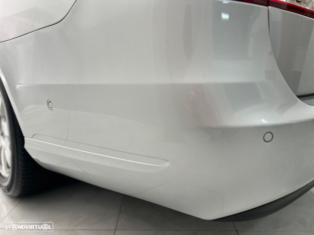 Mercedes-Benz E 300 Bluetec Hybrid Elegance - 32