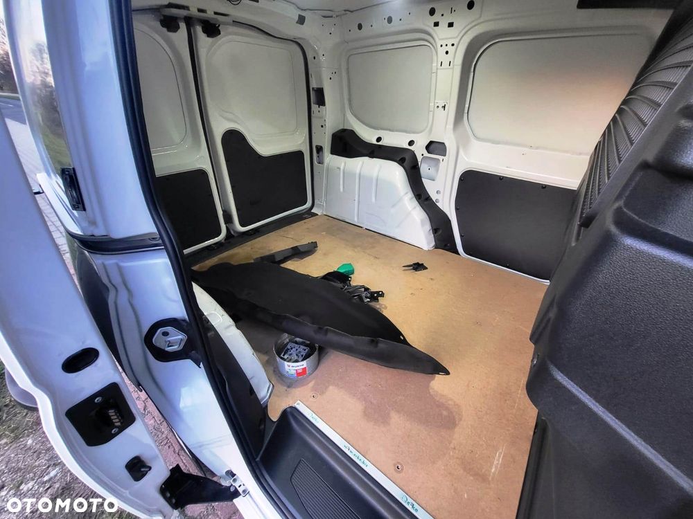 Volkswagen caddy - 12