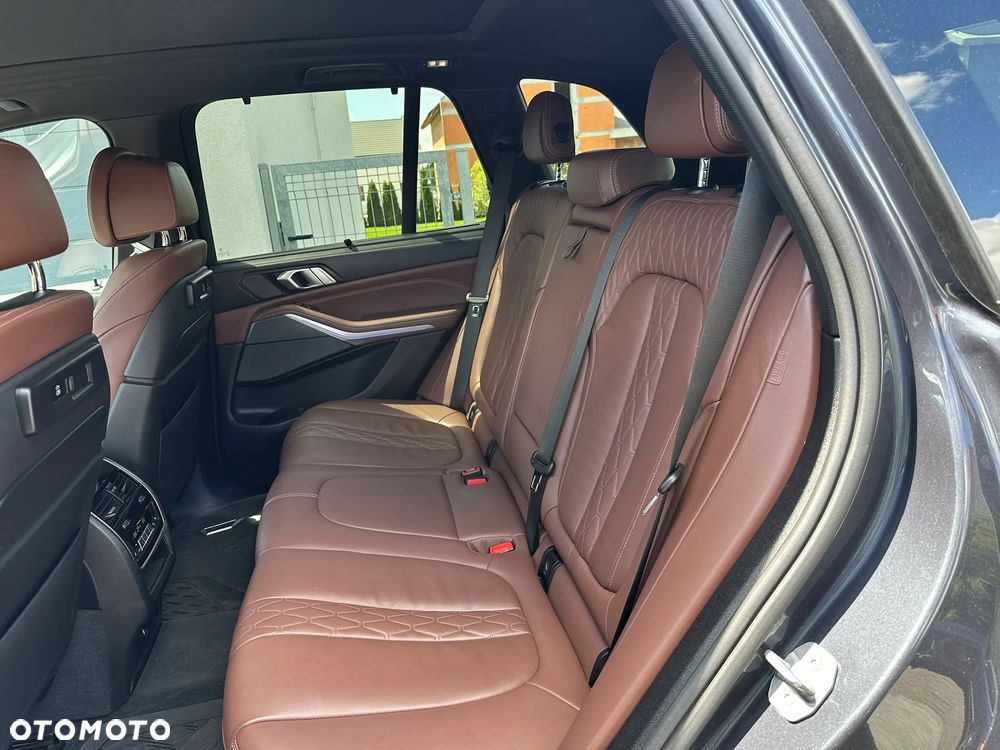 BMW X5 xDrive50i Sport-Aut - 14