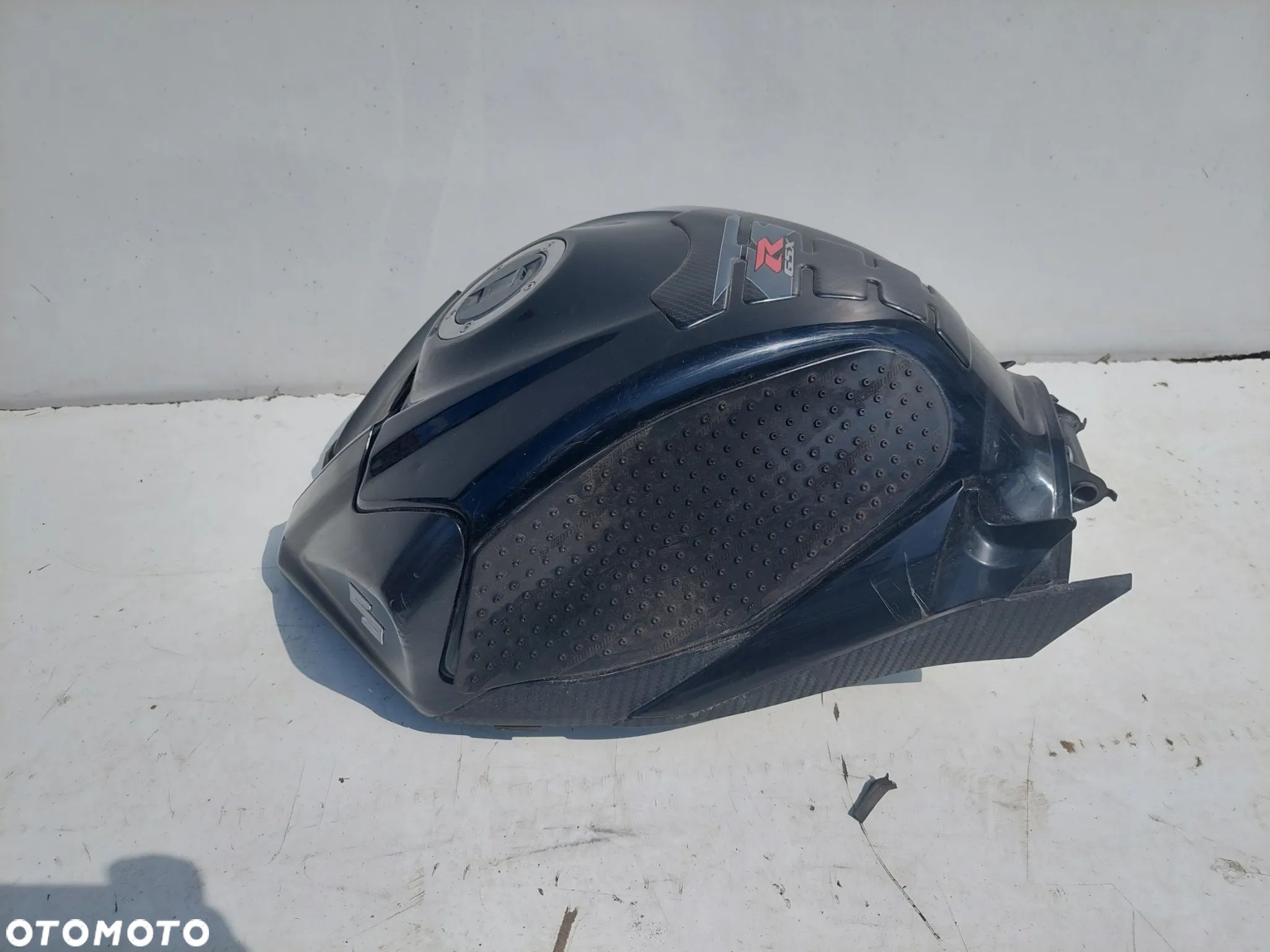 ZBIORNIK PALIWA BAK SUZUKI GSX-R 750 K8 15100-37H00 - 1