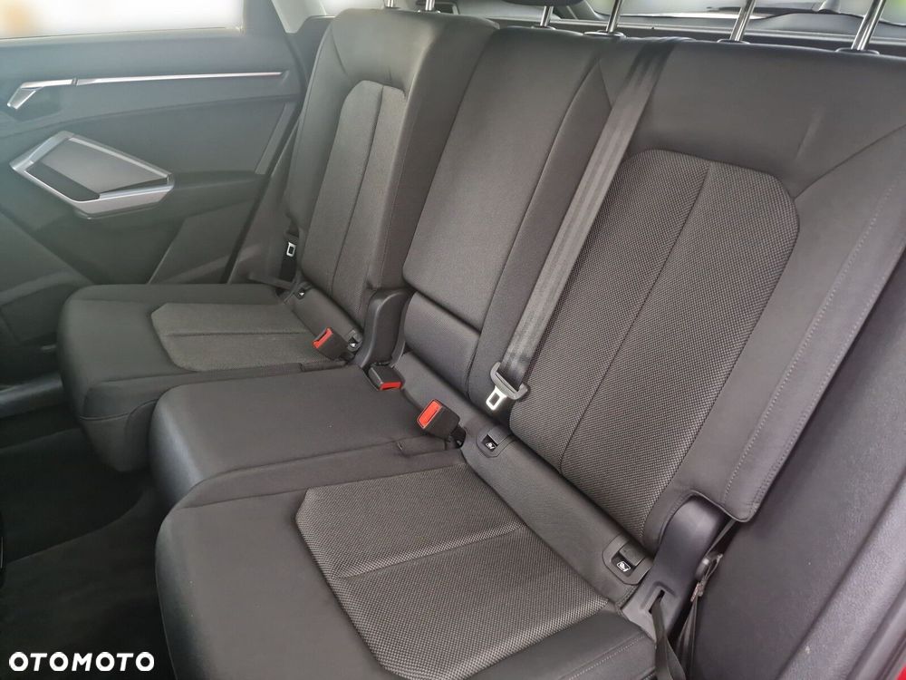 Audi Q3 - 18