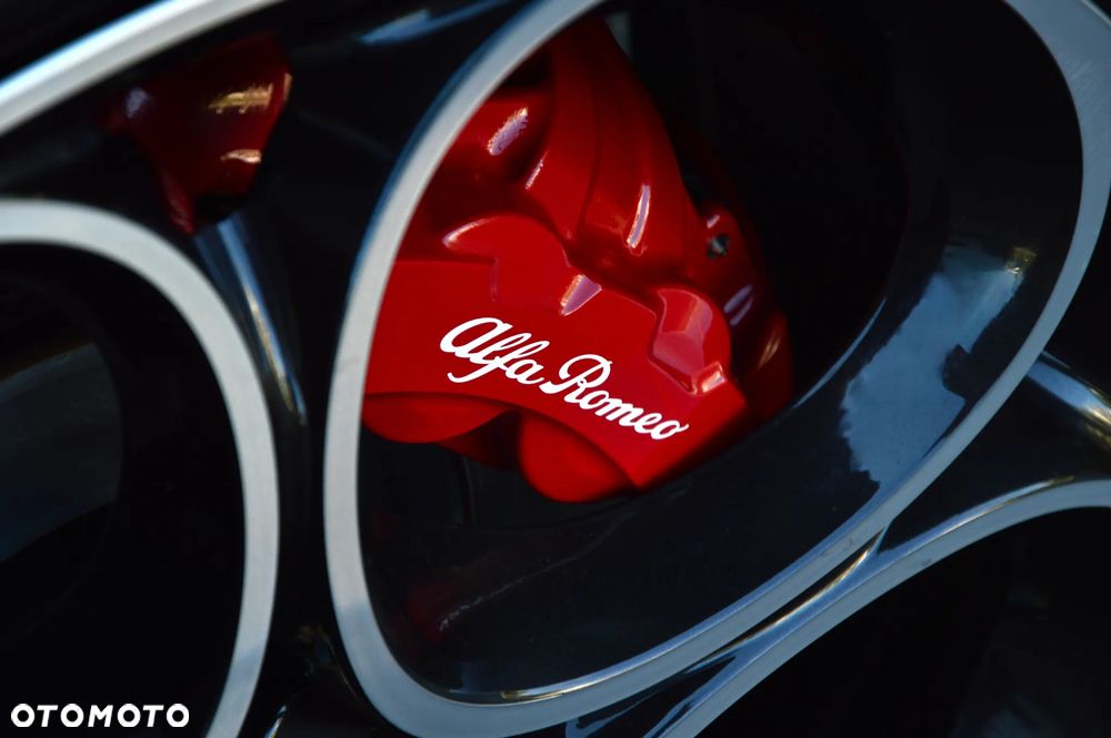 Alfa Romeo Giulia 2.0 Turbo Veloce TI Q4 - 12
