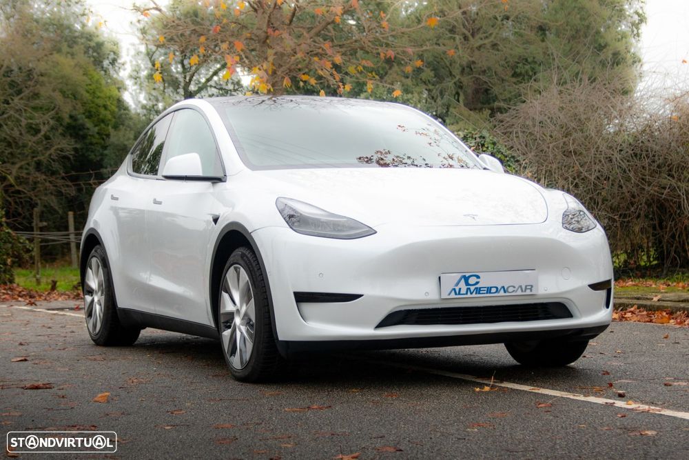 Tesla Model Y RWD - 1