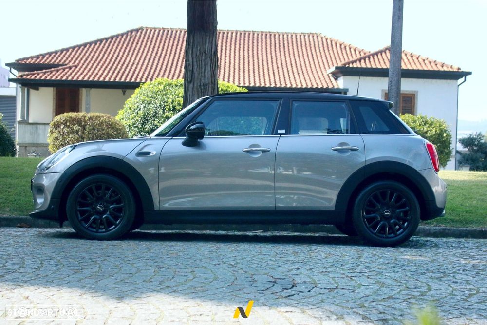 MINI 5 Portas Cooper D Auto - 4