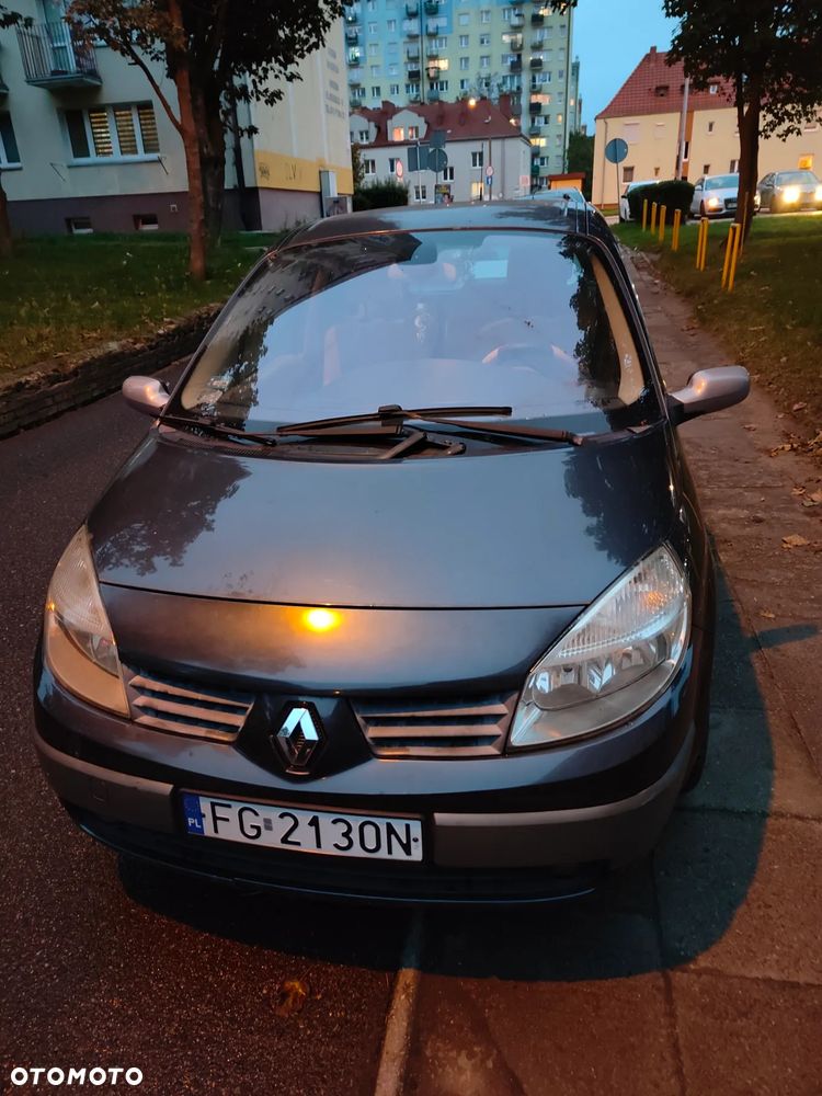 Renault Scenic - 1