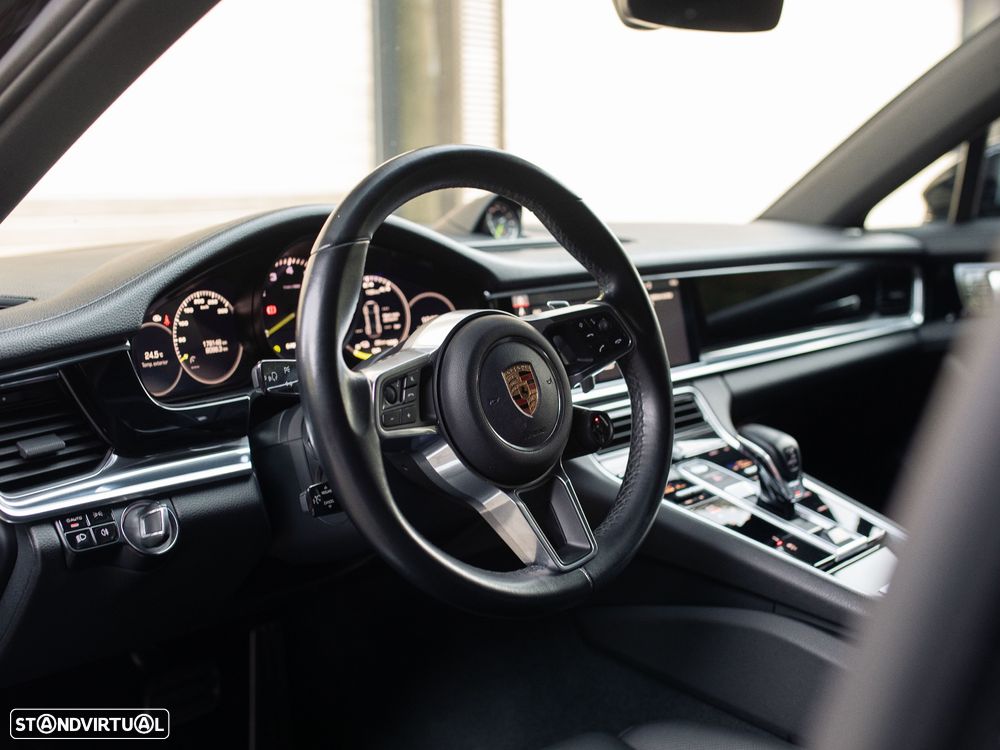 Porsche Panamera 4 E-Hybrid - 25