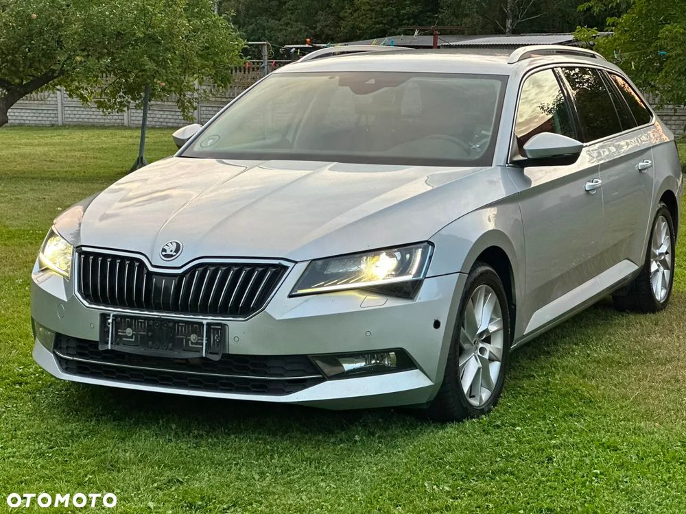 Skoda Superb 2.0 TDI Ambition DSG - 8
