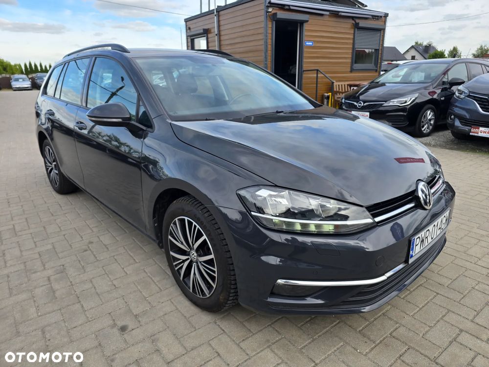 Volkswagen Golf - 2