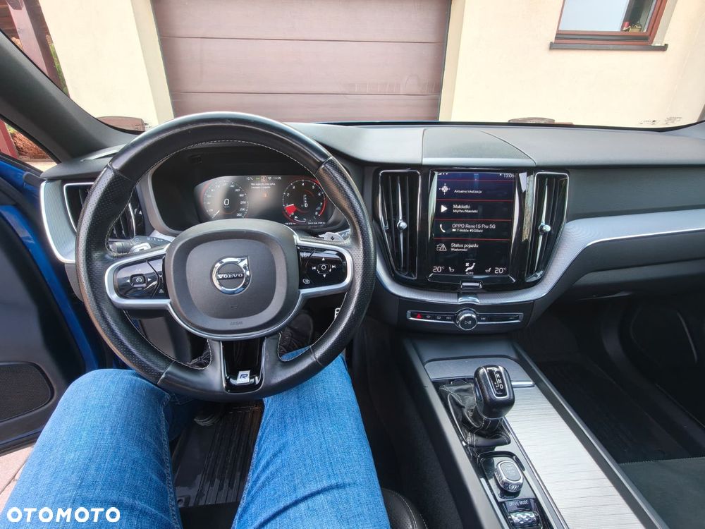 Volvo XC 60 T6 AWD Geartronic RDesign - 16