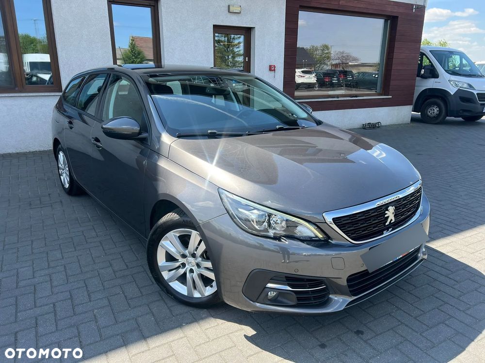 Peugeot 308 - 1