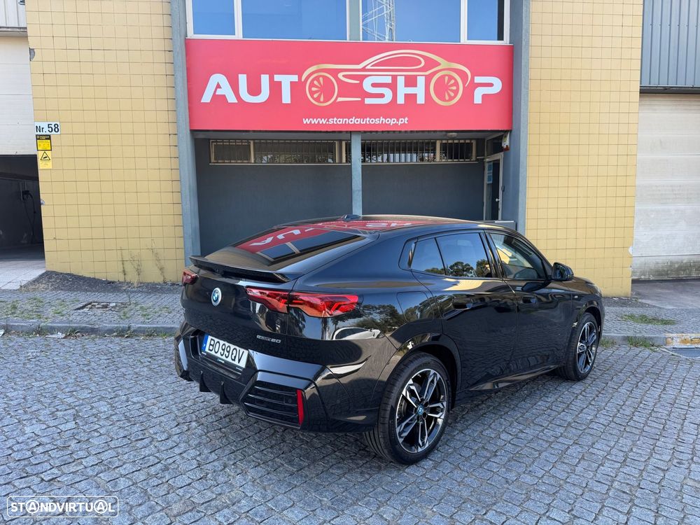 BMW iX2 eDrive20 Pack Desportivo M — fotografia 27
