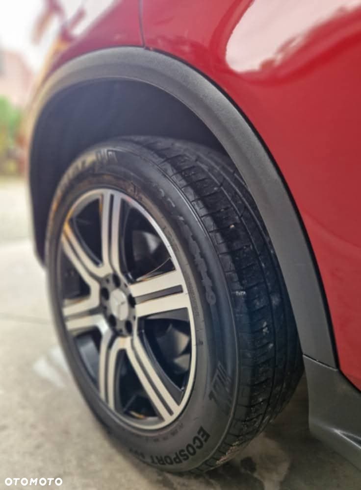 Mercedes-Benz GLC 300 4Matic 9G-TRONIC AMG Line - 12