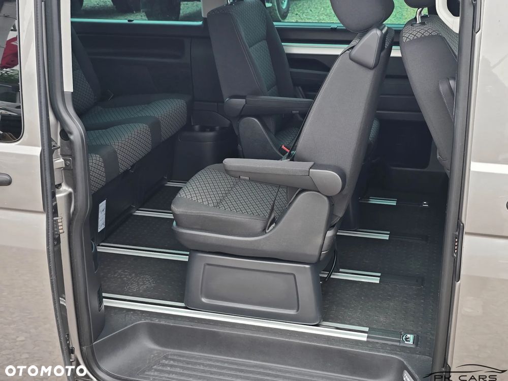 Volkswagen Multivan - 37