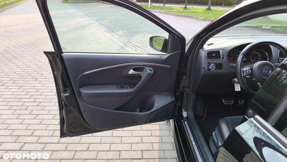 Volkswagen Polo 1.8 TSI (Blue Motion Technology) DSG GTI - 14