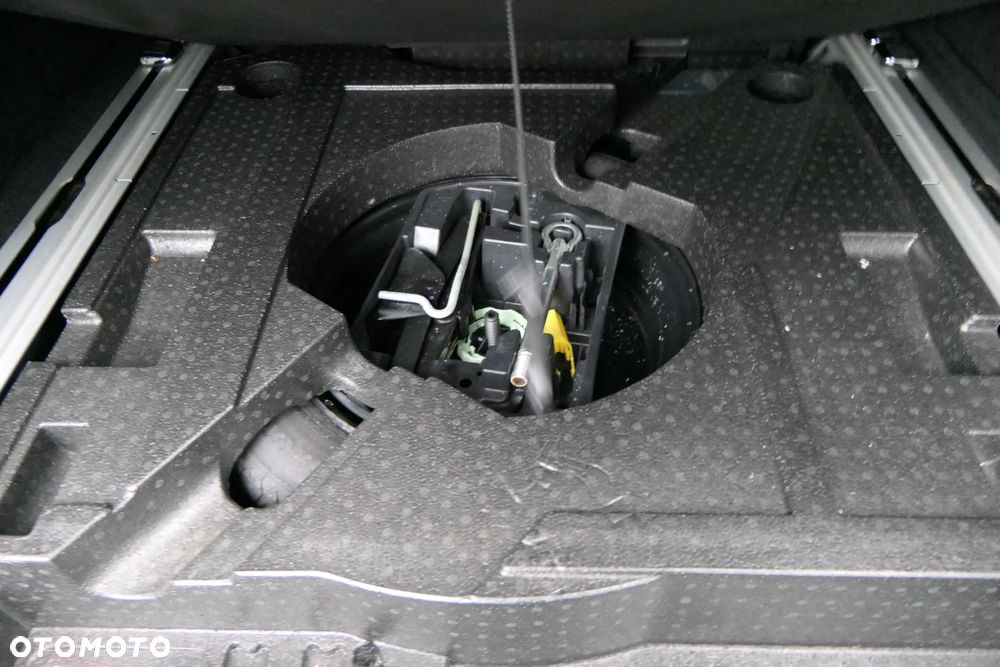 Peugeot 308 BlueHDi 150 EAT6 Stop & Start Business-Line - 32