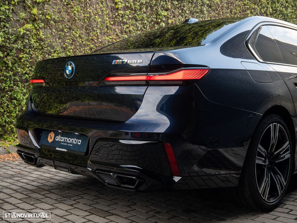 BMW 760 M760e xDrive - 17