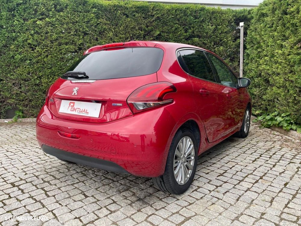 Peugeot 208 1.2 PureTech Allure - 5