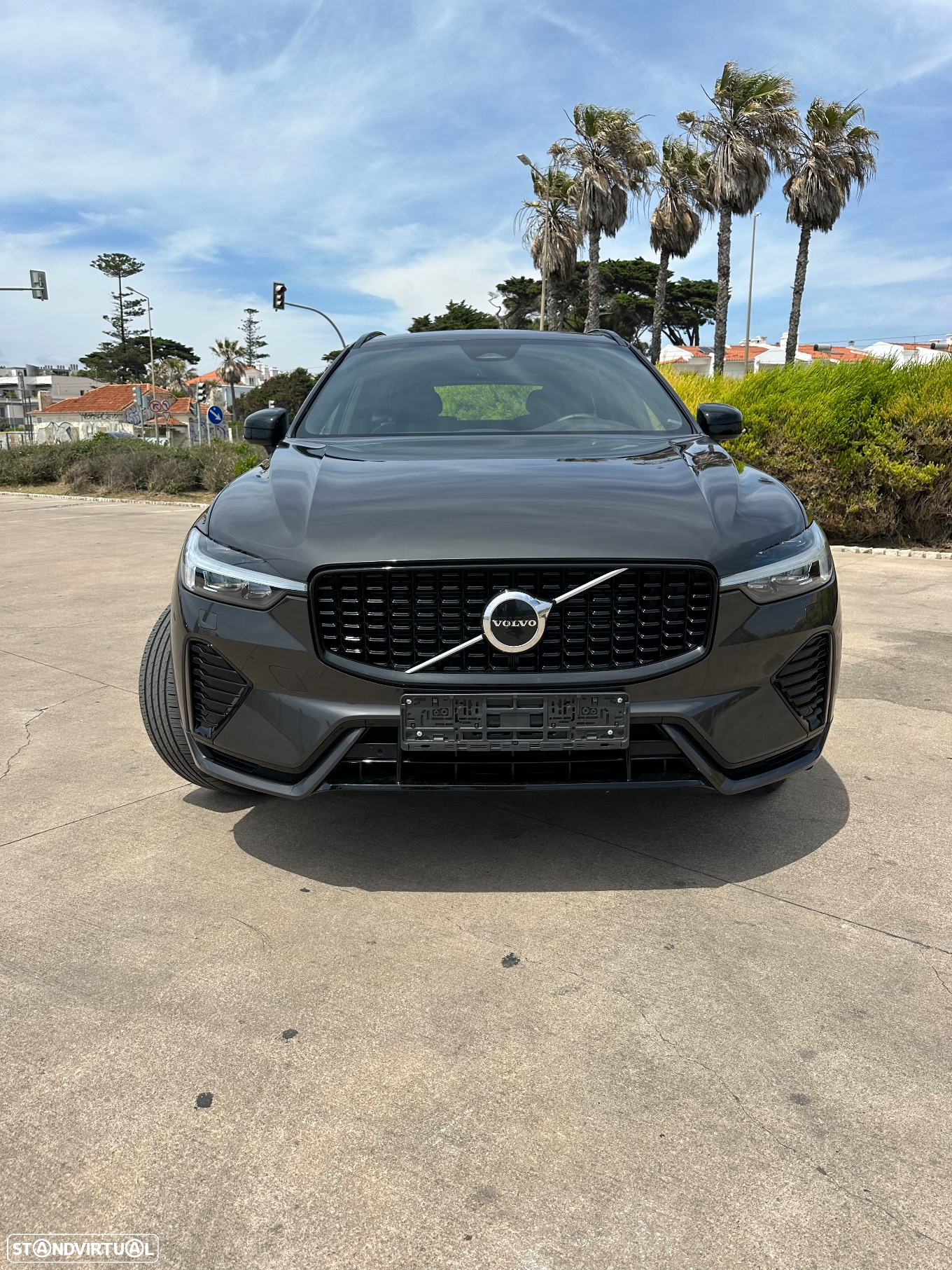 Volvo XC 60 2.0 B4 R-Design Geartronic - 3