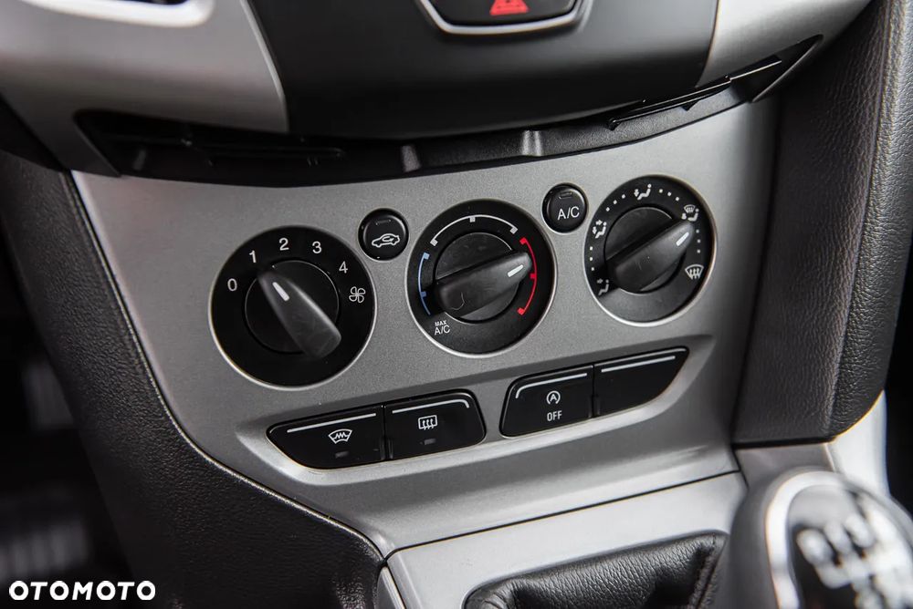 Ford Focus 1.0 EcoBoost Titanium ASS - 19