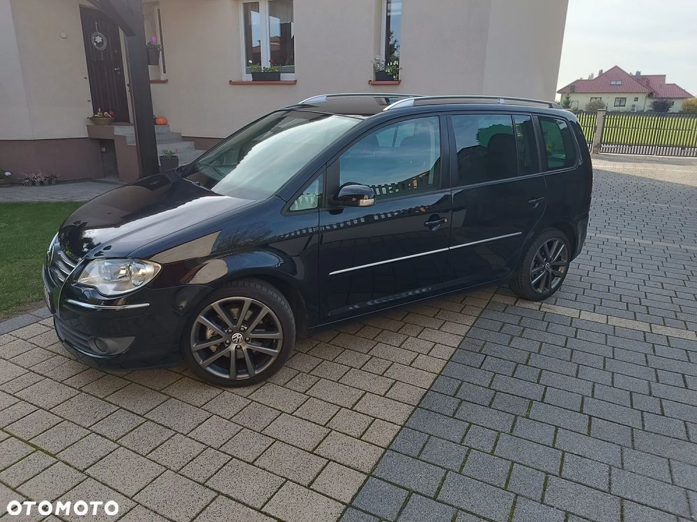 Volkswagen Touran 2.0 TDI Highline - 17
