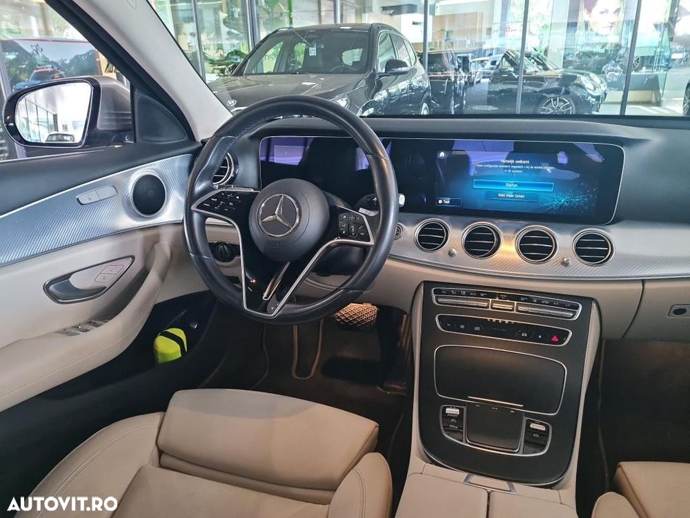 Mercedes-Benz E 300 9G-TRONIC Exclusive - 5