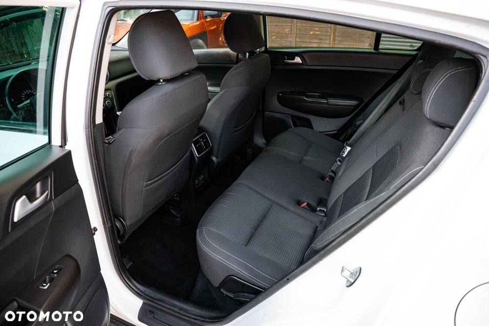 Kia Sportage 1.7 CRDI 2WD Dream-Team Edition - 25