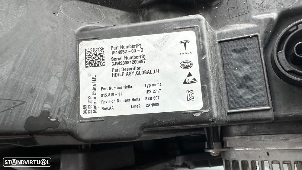 Farol esq Tesla model 3 - 2