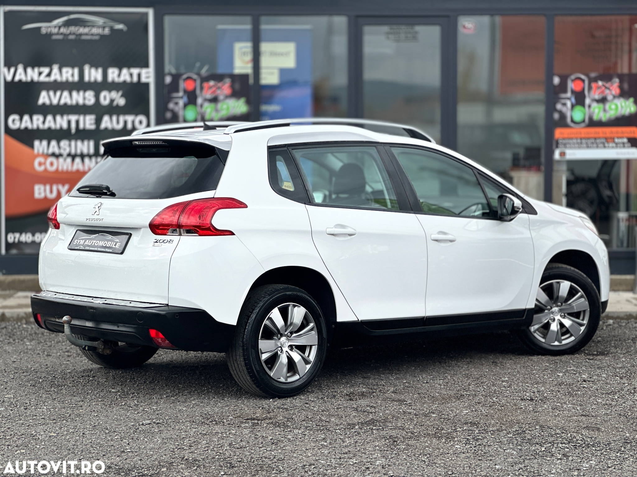 Peugeot 2008 1.2 L PureTech Turbo S&S Allure - 3