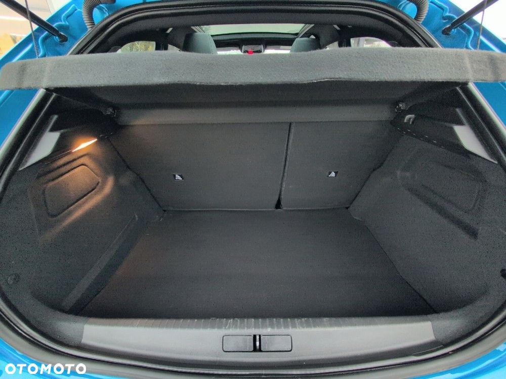 Peugeot 208 e-208 GT - 6