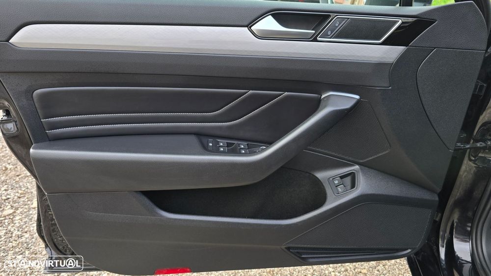 VW Passat Variant - 7