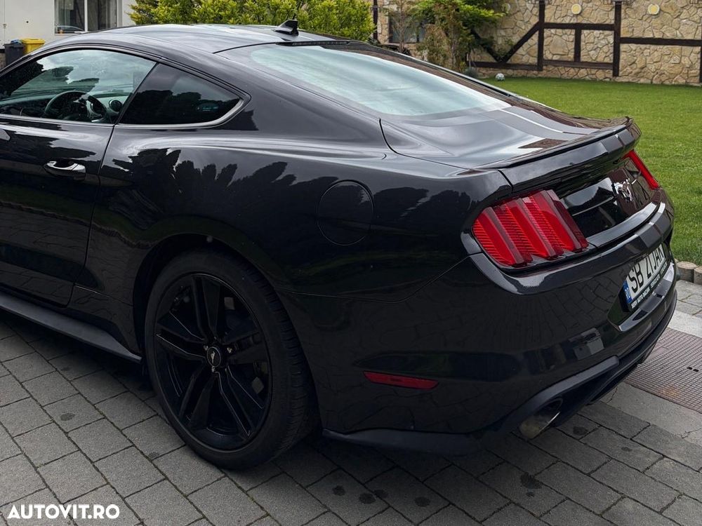 FORD Mustang 2022 — imagine 5