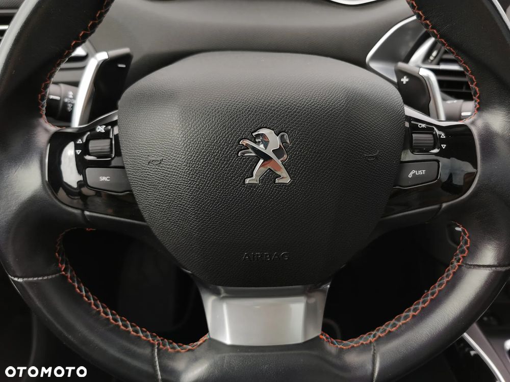 Peugeot 308 - 8