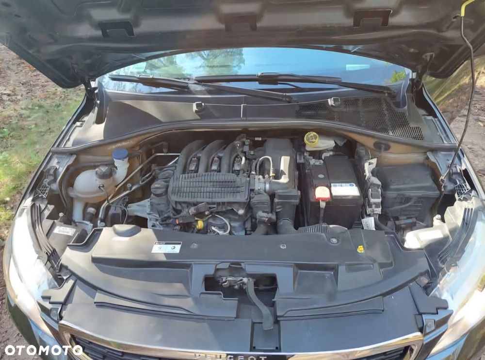 Peugeot 301 1.2 Pure Tech Access - 2