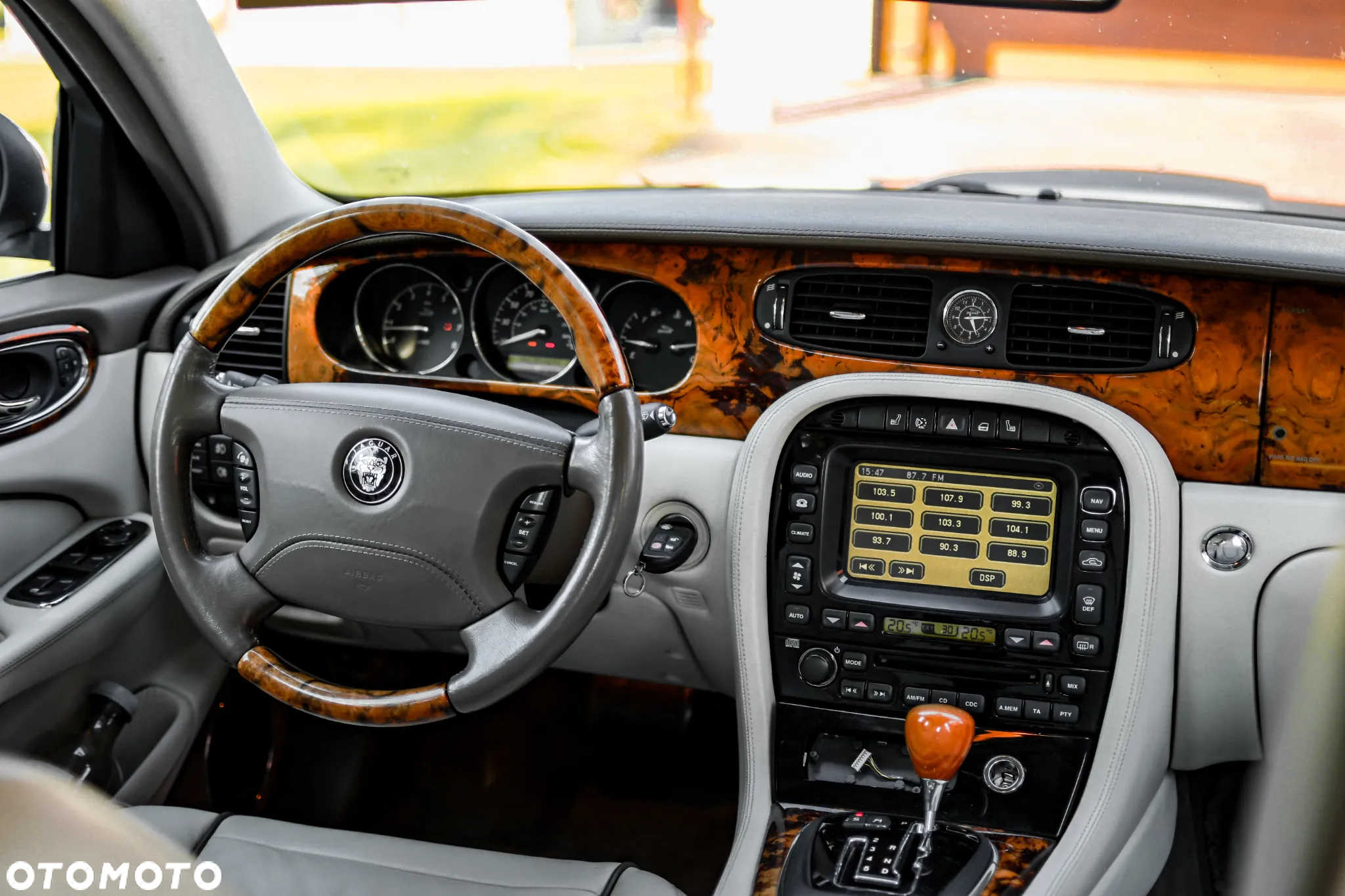 Jaguar S-Type 4.2 V8 High - 8