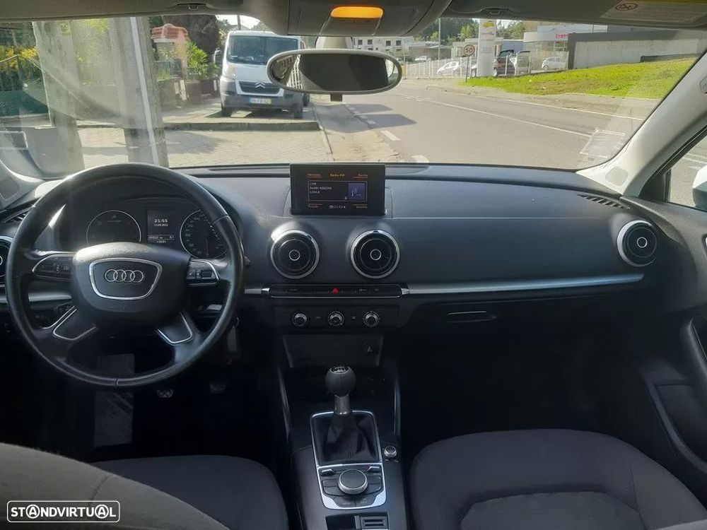 Audi A3 Sportback 1.6 TDI Advance Ultra - 9