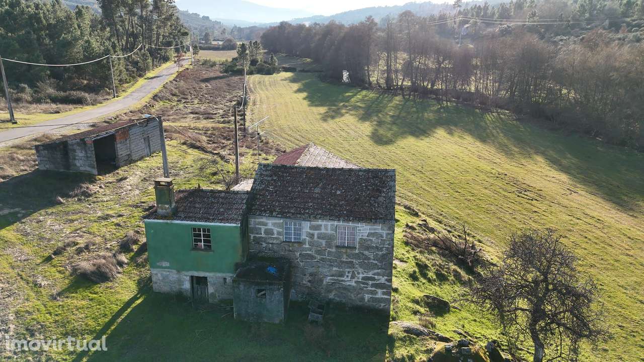 O Refúgio Perfeito entre o Rio e a Natureza: Quinta com 2 Hectares - Grande imagem: 2/8