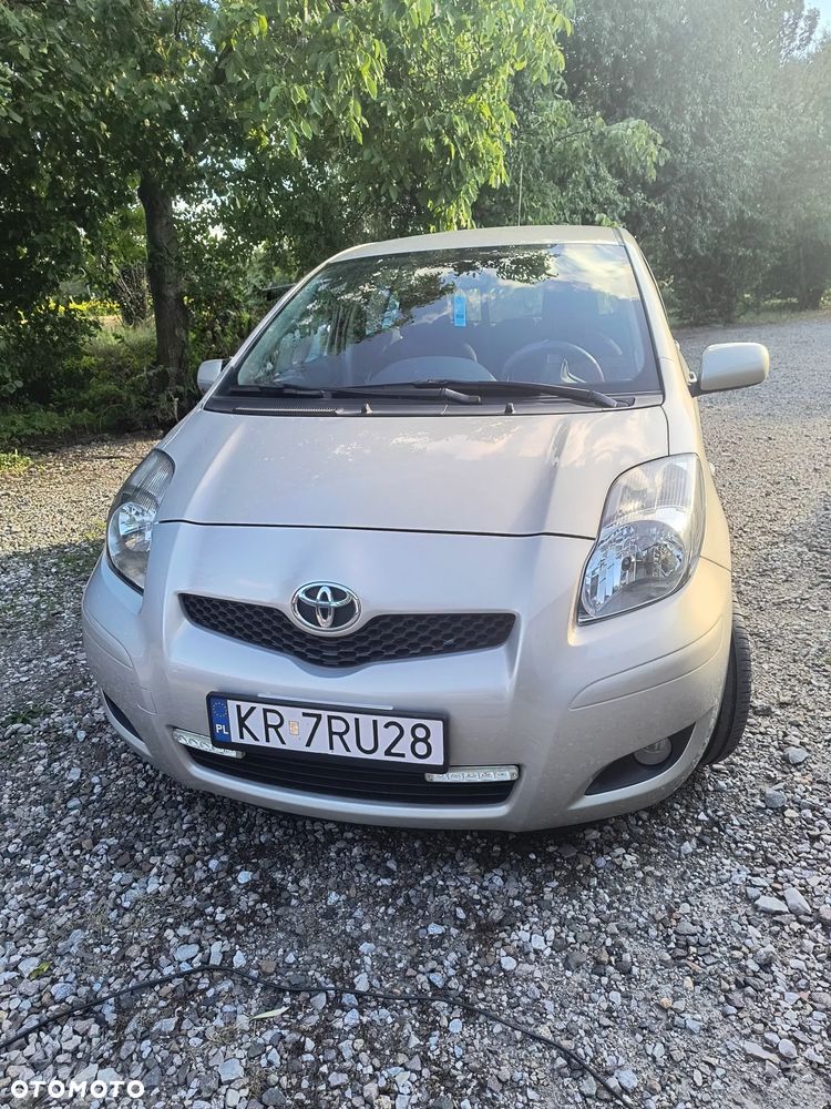 Toyota Yaris - 12