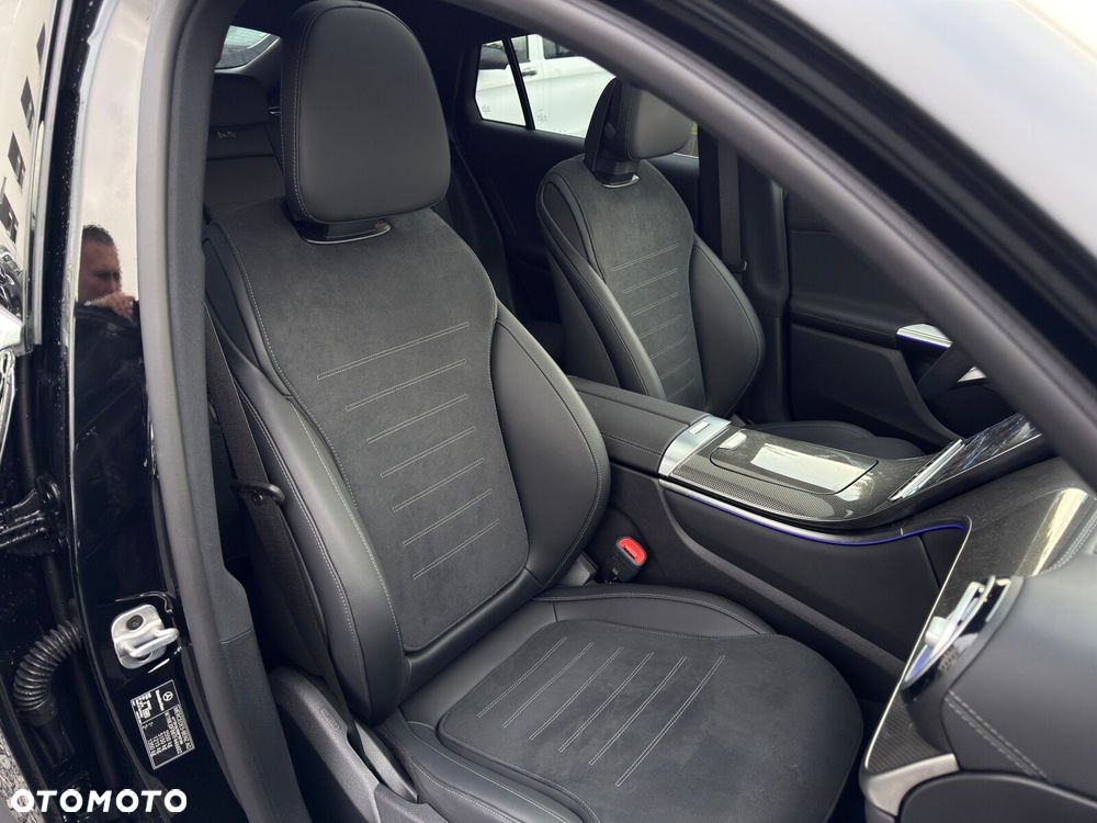 Mercedes-Benz GLC - 25