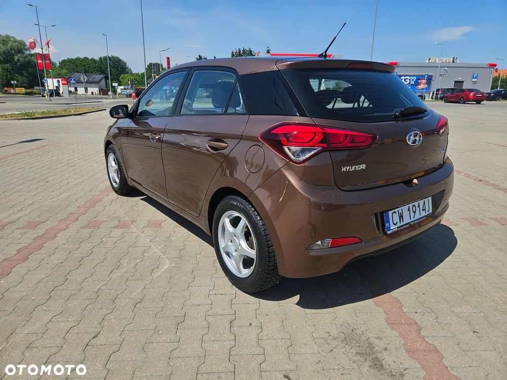 Hyundai i20 1.2 Pure - 8