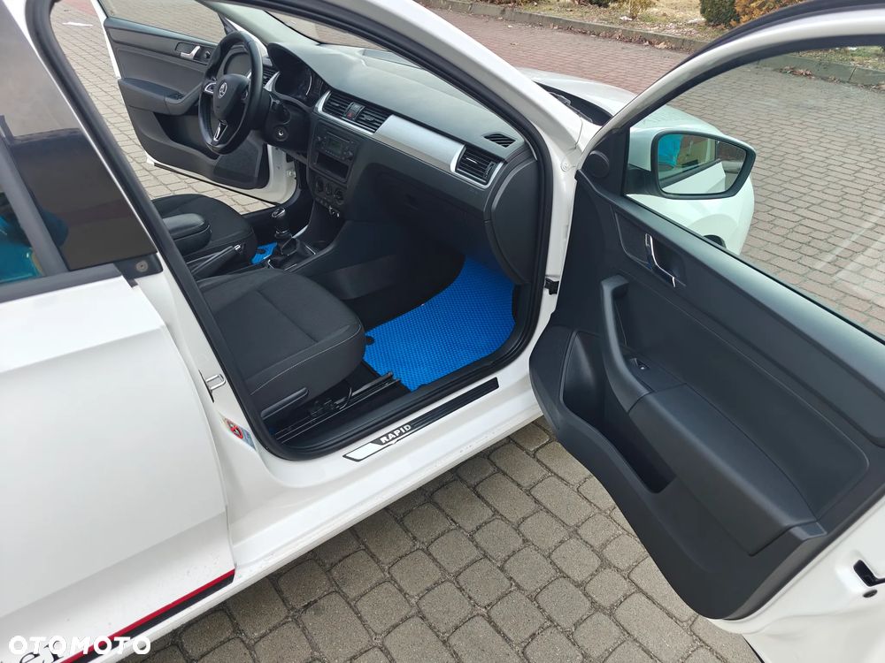 Skoda RAPID 1.6 TDI DPF Ambition - 15