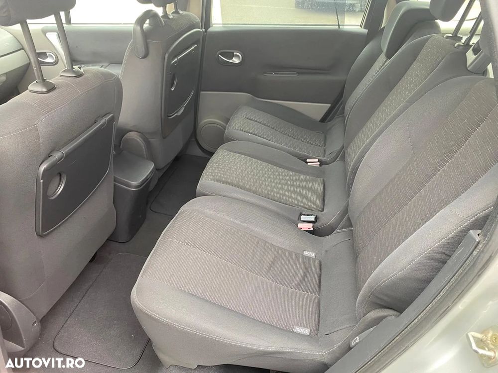 Renault Scenic - 16