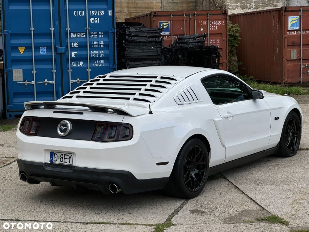 Ford Mustang - 5