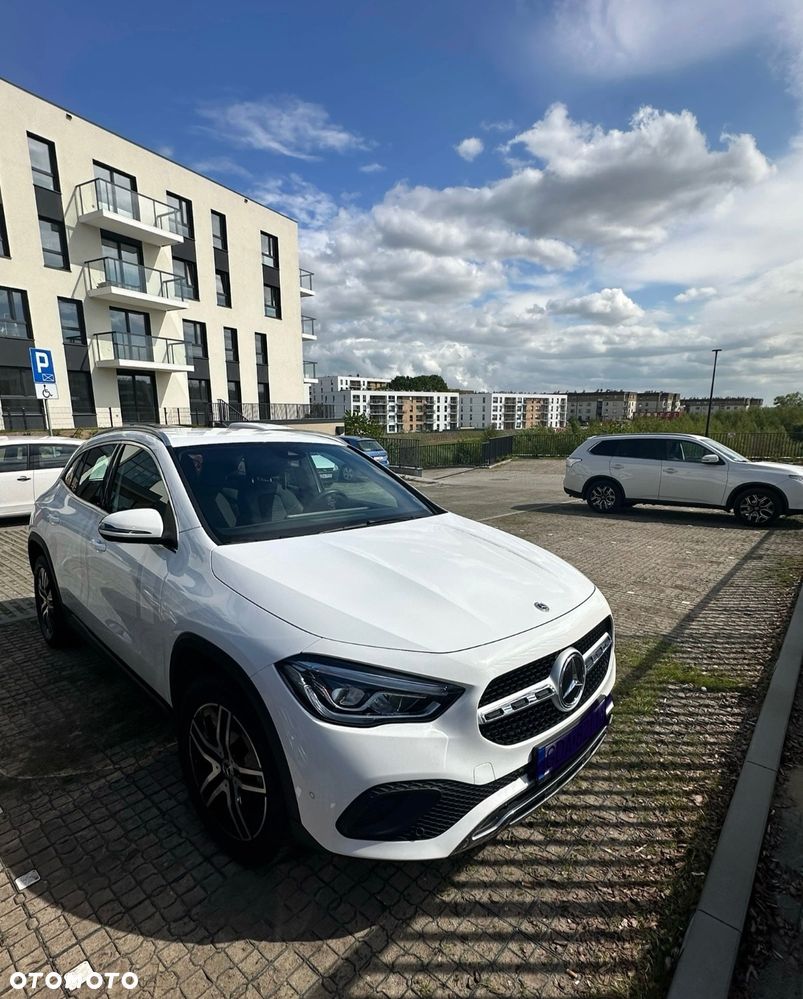 Mercedes-Benz GLA 200 Progressive - 2