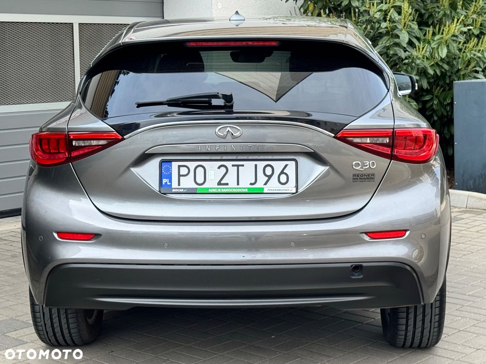 Infiniti Q30 1.5d Premium - 10
